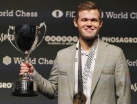 Магнус Карлсен успешно защитил свой чемпионский титул