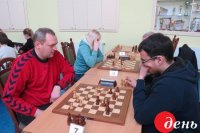 В Виннице за первенство в любительском турнире соревнуются двести шахматистов со всей Украины 