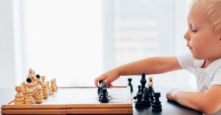 Готовимся к школе через шахматы: плюсы и сложности